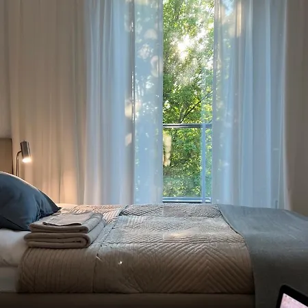 Apollo Luxury Dolny *