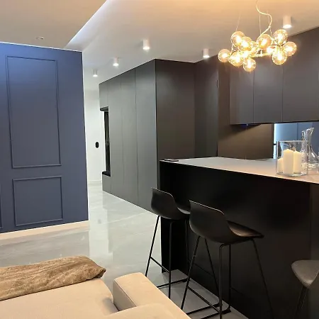 Apollo Luxury Dolny *